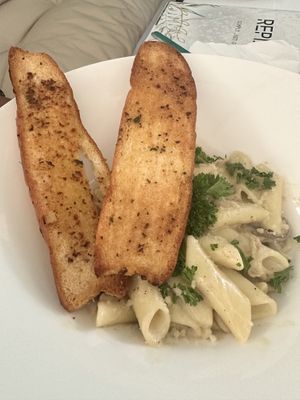 Alfredo pasta  at Replika in Dubai