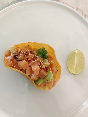 Salmon tacos at Replika in Dubai