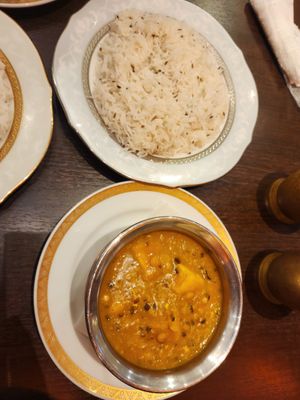 Dahl curry with tofu at barefoot curry in Osaka