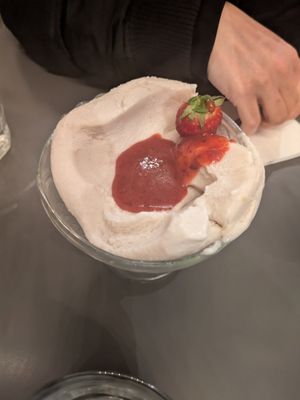 Booze dessert: 4/5 at Goli Restaurant in Budapest