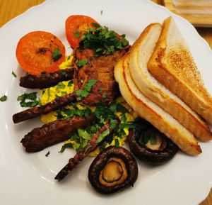 "moment bistro breakfast" at Moment in Prague