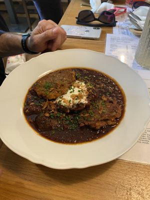 Gulas  at Moment in Prague