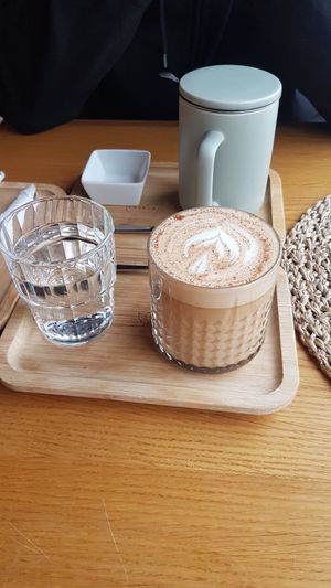 Chai latte (and black tea) at Moment in Prague