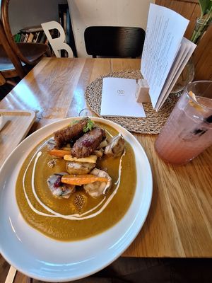 I got the Svíčková na smetaně. The "meat" was very well made and super tasty, as well as the lemonade at Moment in Prague