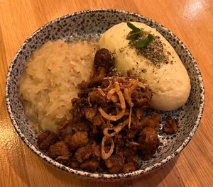 Výpečky  at Moment in Prague