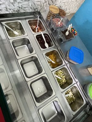 The toppings    at Ecofrost in Puerto Villamil