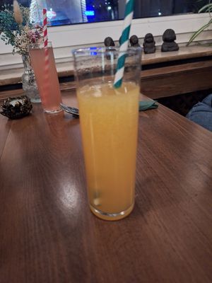Mango-Schorle at Om Mani Vegan in Wedel