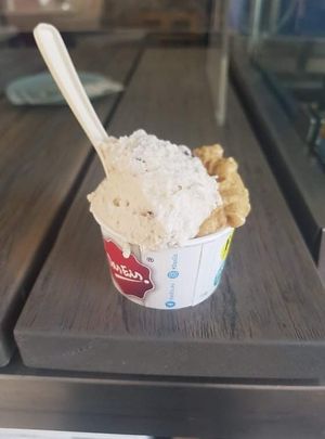 looks not as tiny as it was - vegan salted caramel and vanilla blueberry pie  at Das Eis in Frankfurt