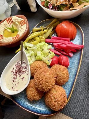 Falafel platterr  at Antara in Malaga