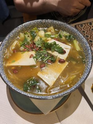 Spaghetti con tofuu  at Phoenix - 凤凰湘菜 in Milan