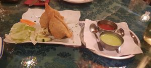 Entradas at Hola Indian in Salamanca