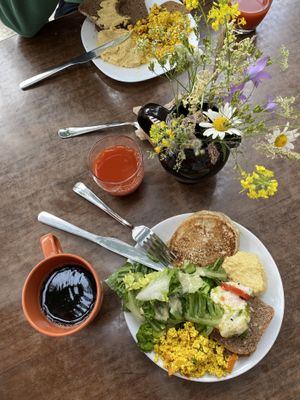 Hummus, filter coffee, pancakes and vegetable juice   at Symbiose in Leipzig