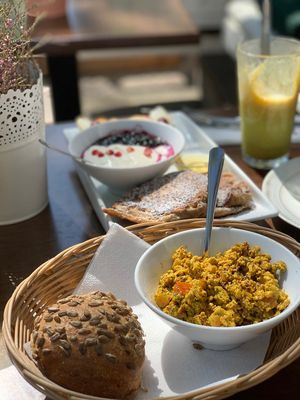 Scrambled tofu and pancakes at Symbiose in Leipzig