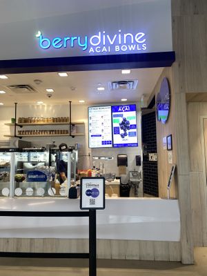 Berry Divine Açaí Bowls Locationn  at PHX - Berry Divine Acai Bowls - T4 in Phoenix