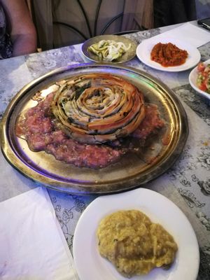 slow cook meal and sides at Zakaim - Vegan Boutique in Tel Aviv