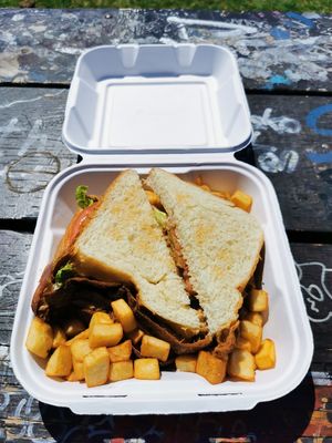 BLT sandwich at Lola Rosa - Parc in Montreal