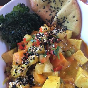 Curry mangue et tofu (bientôt disponible au menu) at Lola Rosa - Parc in Montreal