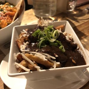 Petite poutine en version végane at Lola Rosa - Parc in Montreal