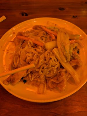 Number 7, stir fried noodles at Vietnamese Restaurant Hoi An - ベトナム料理店ホイアン in Osaka