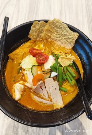 Curry Ramen 👍 #Veganuary at Kale by KangSu 康素 @ The Adelphi in Central Singapore