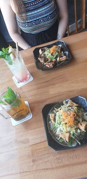 Gebackener Tofu und Glasnudelsalat mit Tofu at Restaurant No. 90 in Peine