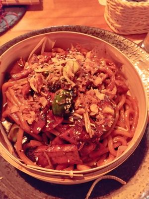 Udong Nudeln mit Tofu und Gemüse - lecker at Restaurant No. 90 in Peine