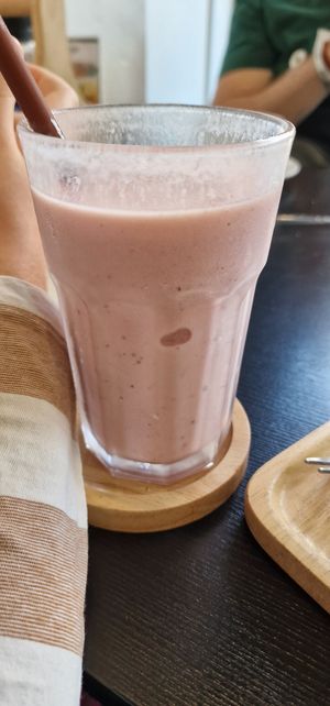 Strawberry oat milkshake at Snooze in Bangkok