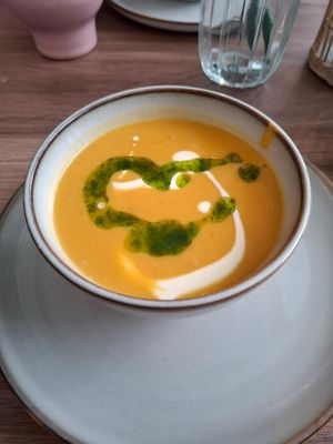 Pompoen met zoete aardappelsoep at Koek van Nouk in Arnhem