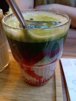 Iced strawberry matcha at Koek van Nouk in Arnhem