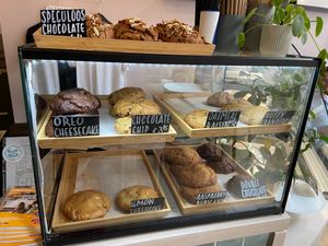Cookies: everything is vegan except the bottom row. The nutty cranberry cookie is delicious and has a filling (hazelnut with sugar?), but the speculoos cookie is too sweet for my taste. at Koek van Nouk in Arnhem