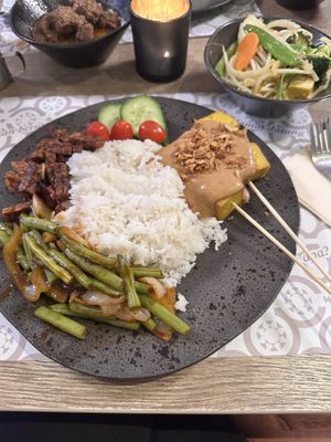 Vegan combination menu  at Loro Blonyo in Helmond