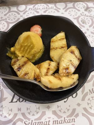 Grilled pineapple with sorbet ice cream  at Loro Blonyo in Helmond