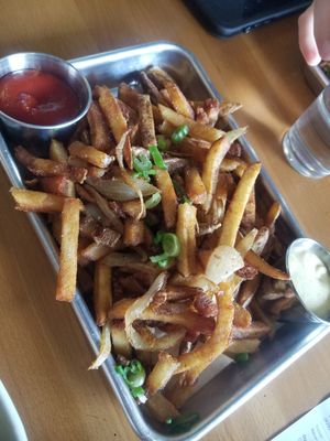 Side of fries at The Smokin' Onion in Asheville