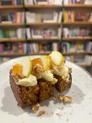 Gingerbread with mascarpone mousse, 
fig jam, fresh fruit and walnuts at Baak Libreria Bistrot in Bologna