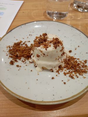 Vegan cheesecake at Baak Libreria Bistrot in Bologna