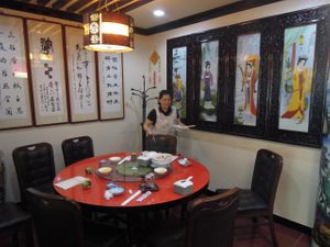 There is both Chinese and Korean style seating available. at Shu Shi Yuan in Incheon