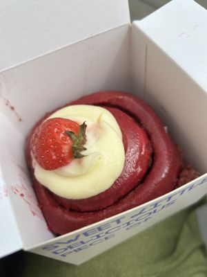 Red Velvett  at Cinnamood in Vienna