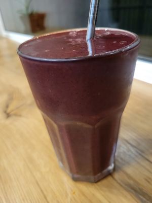 Blueberry smoothie at Daržo Dubuo in Vilnius