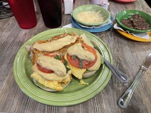 Vegan Eggs Benedict with impossible breakfast sausage on the side, extra vegan hollandaise sauce 🤤 I can’t remember the actual name of the dish 🤷‍♀️  #Veganuary at The Breakfast Club MPLS in Minneapolis