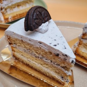 chickpea cream oreo cake at Yellow Forest in Suwon