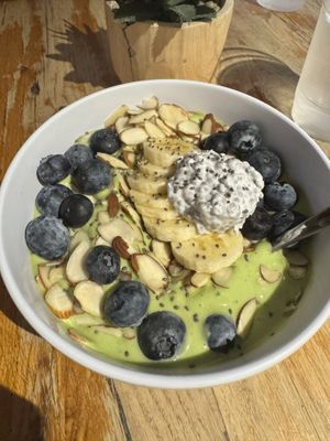 Green bowl  at Hiking Hawaii Cafe in Honolulu