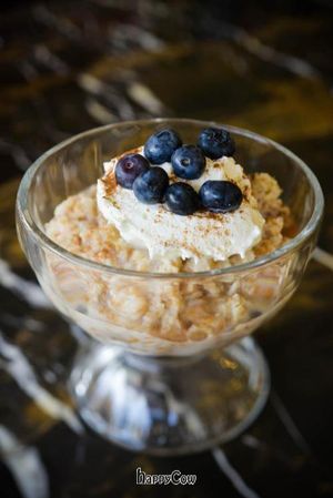 Oatmeal with Fresh Fruit and Cinnamon Cream at Hiking Hawaii Cafe in Honolulu