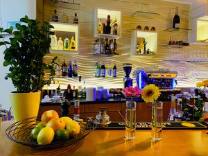 Cocktail Happy Hour  at Neuland in Vienna