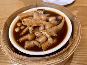   at Hong Yi Su Restaurant in Guangzhou