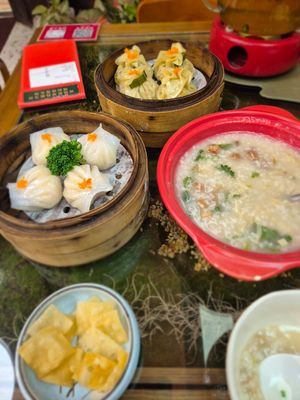  at Hong Yi Su Restaurant in Guangzhou