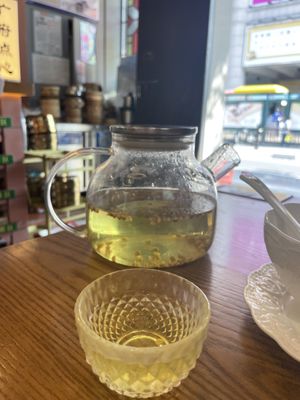   at Hong Yi Su Restaurant in Guangzhou