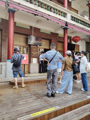 Queue at Nanputuo Noodle House - 南普陀素面馆 in Xiamen