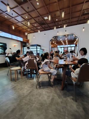 Inside at Nanputuo Noodle House - 南普陀素面馆 in Xiamen