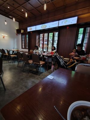 Inside at Nanputuo Noodle House - 南普陀素面馆 in Xiamen