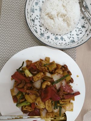 Curry paste stir fry with Tofu and cashews. at Happy Dog Café - แฮปปี้ ด็อก คาเฟ่ in Koh Chang